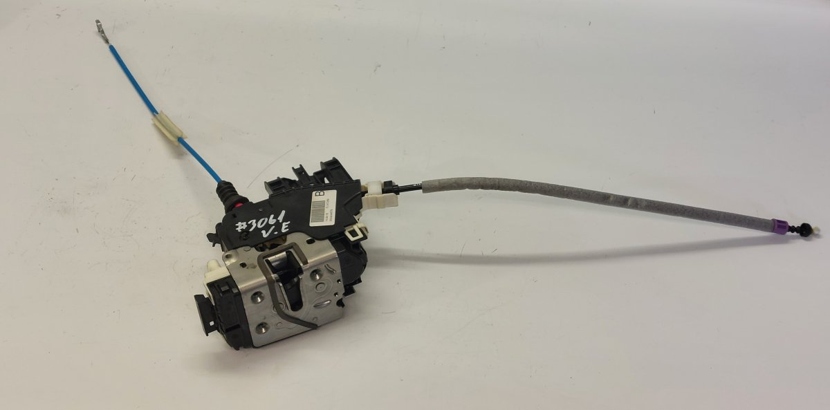 Mercedes-Benz A (W176) Door Lock Front Left 0004244579 FL14T269 Door Lock Front Left MERCED...