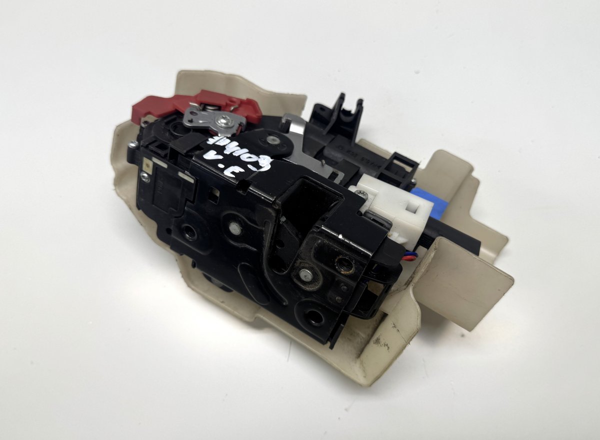 Porsche Cayenne Door Lock Front Left