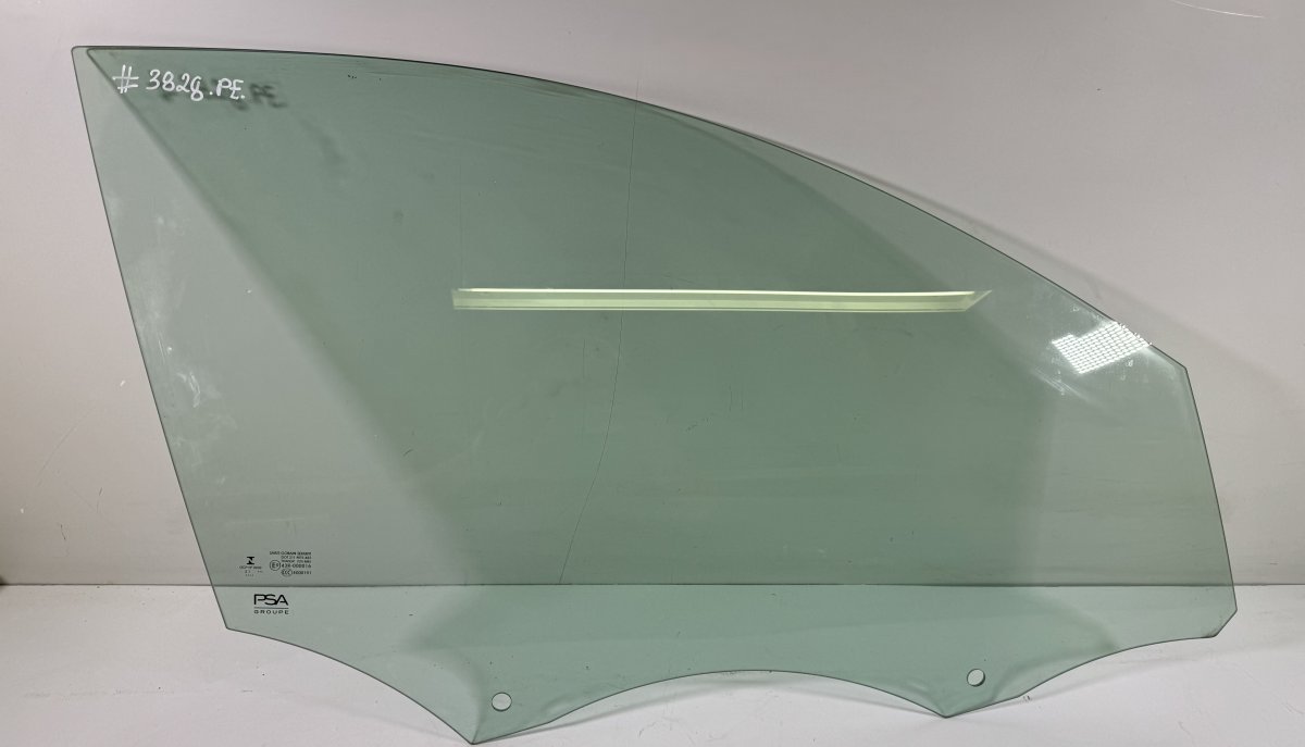 Citroen C4 Door window glass front right 9832846380 Door window glass front right CITROË...