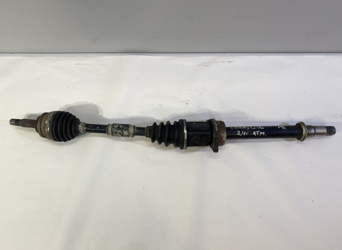 Toyota Avensis (T25) Drive Shaft Front Right Drive Shaft Front Right                        ...