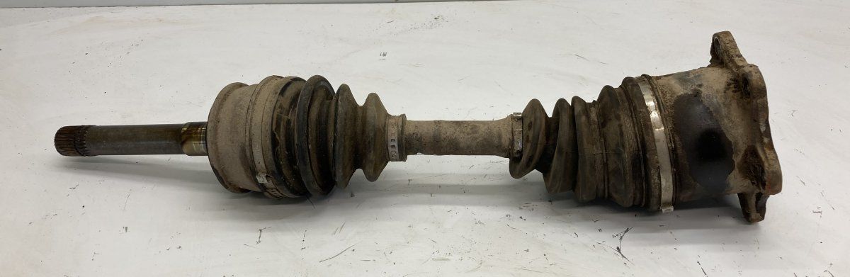 4343026032 Drive Shaft Front Left                                      TOYOTA HIACE / GRANVIA (XH10, XH20) (1995-2004)