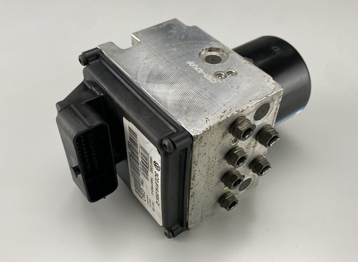 3C0614095Q 16027202 16027002A J50R07U0F FQ53470870DEE 65335077 ABS hydraulic unit / pump VW PASSAT B6 (3C) (2005-2010)