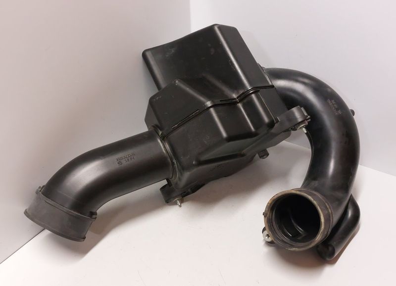 17230RJAA00 Air intake resonator box HONDA LEGEND IV (KB) (2004-2012)
