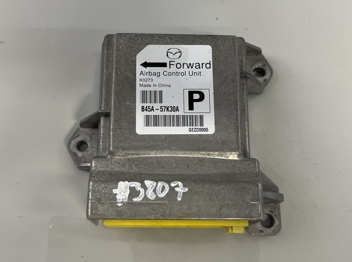 Mazda 3 (BM / BN) Airbag Control Unit B45A57K30A Airbag Control Unit MAZDA 3 III (BM)...