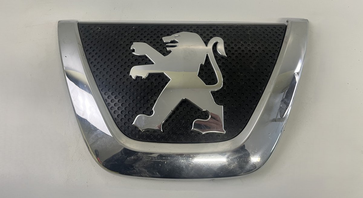 Peugeot 4007 Badge emblem front 7415A10401 Badge emblem front PEUGEOT 4007 (GP)...