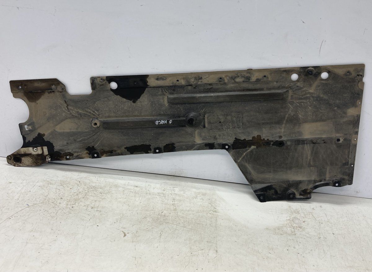 8055952 24640010 Body splash shield right BMW 3 (F30, F31, F34, F80) (2011-2019)