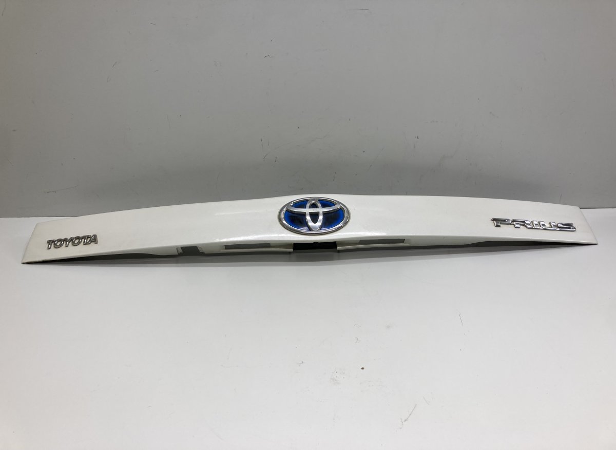 Toyota Prius Bootlid / tailgate moulding 7680147070 Bootlid / tailgate moulding TOYOTA P...