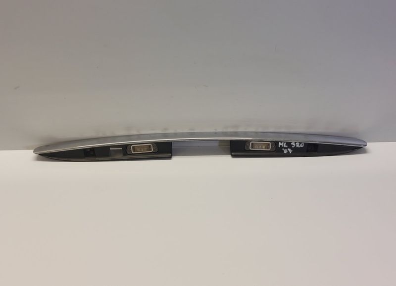 A1647400893 Bootlid / tailgate moulding MERCEDES-BENZ ML-CLASS (W164) (2005-2011)