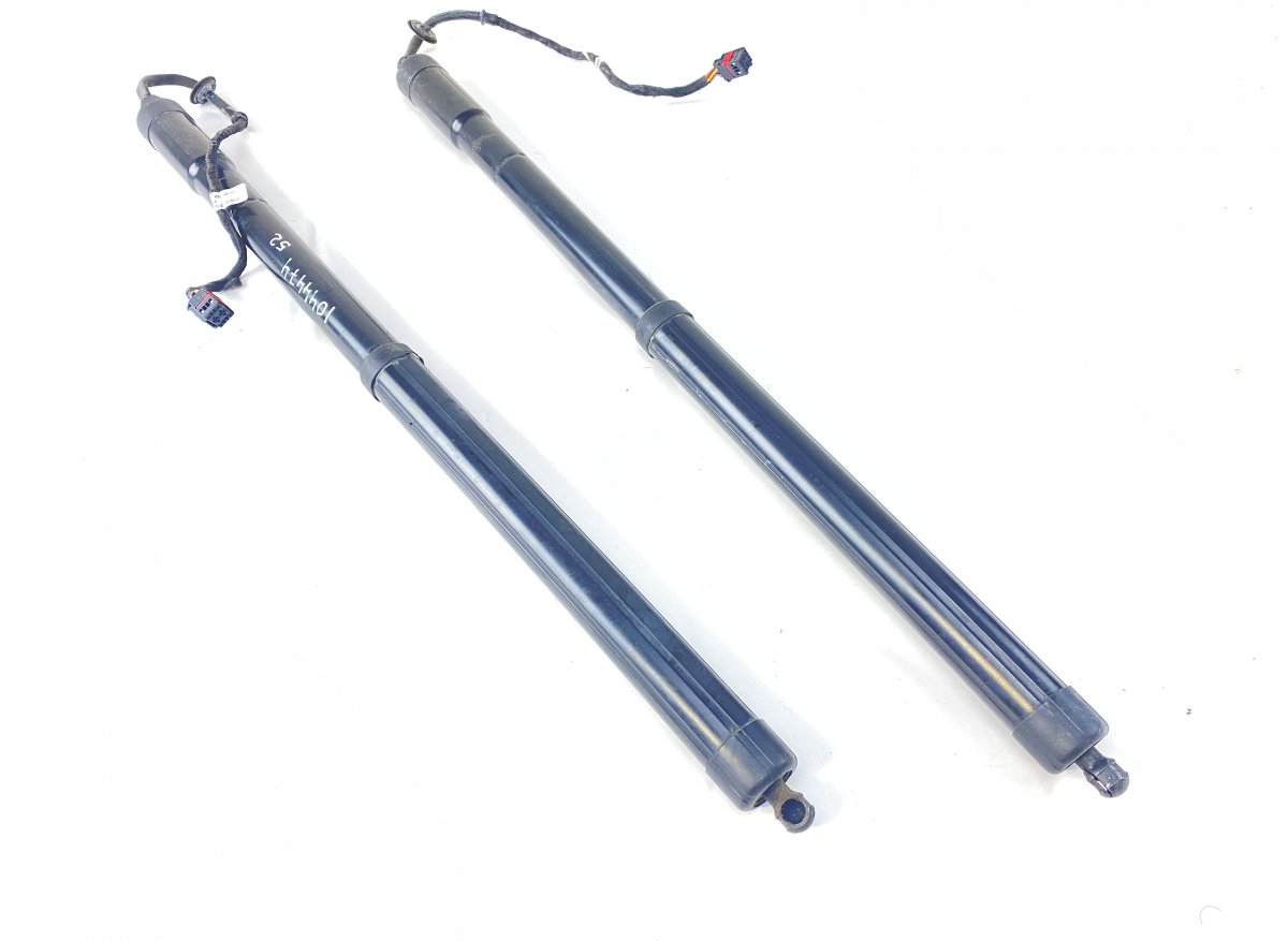 Porsche Cayenne Bootlid / tailgate strut set