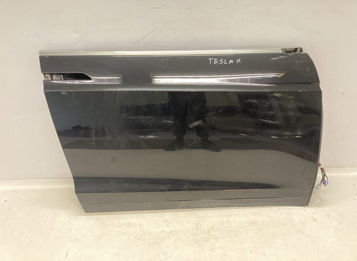 Tesla Model X Door Front Right 1069536E0C Door Front Right TESLA MODEL X (5YJX...