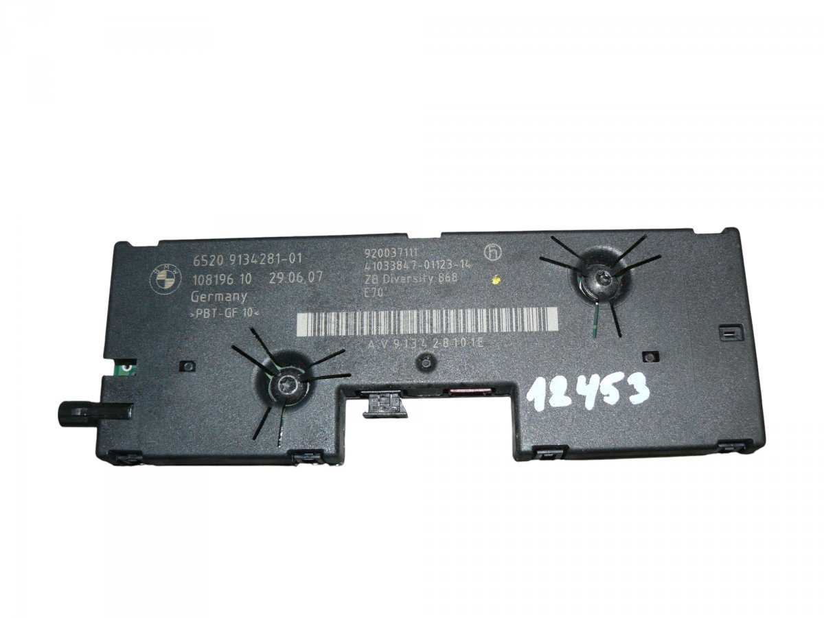 BMW X5 (E70) Aerial amplifier / control unit 913428101 Aerial amplifier / control unit BMW X...