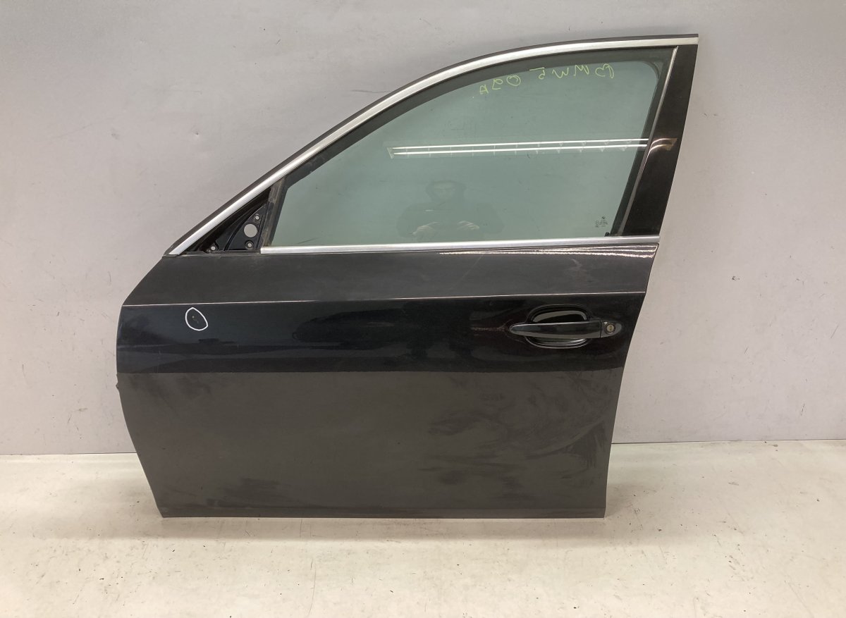 BMW 5 (E60 / E61) Door Front Left 41517202339 Door Front Left BMW 5 (E60, E61) (2...