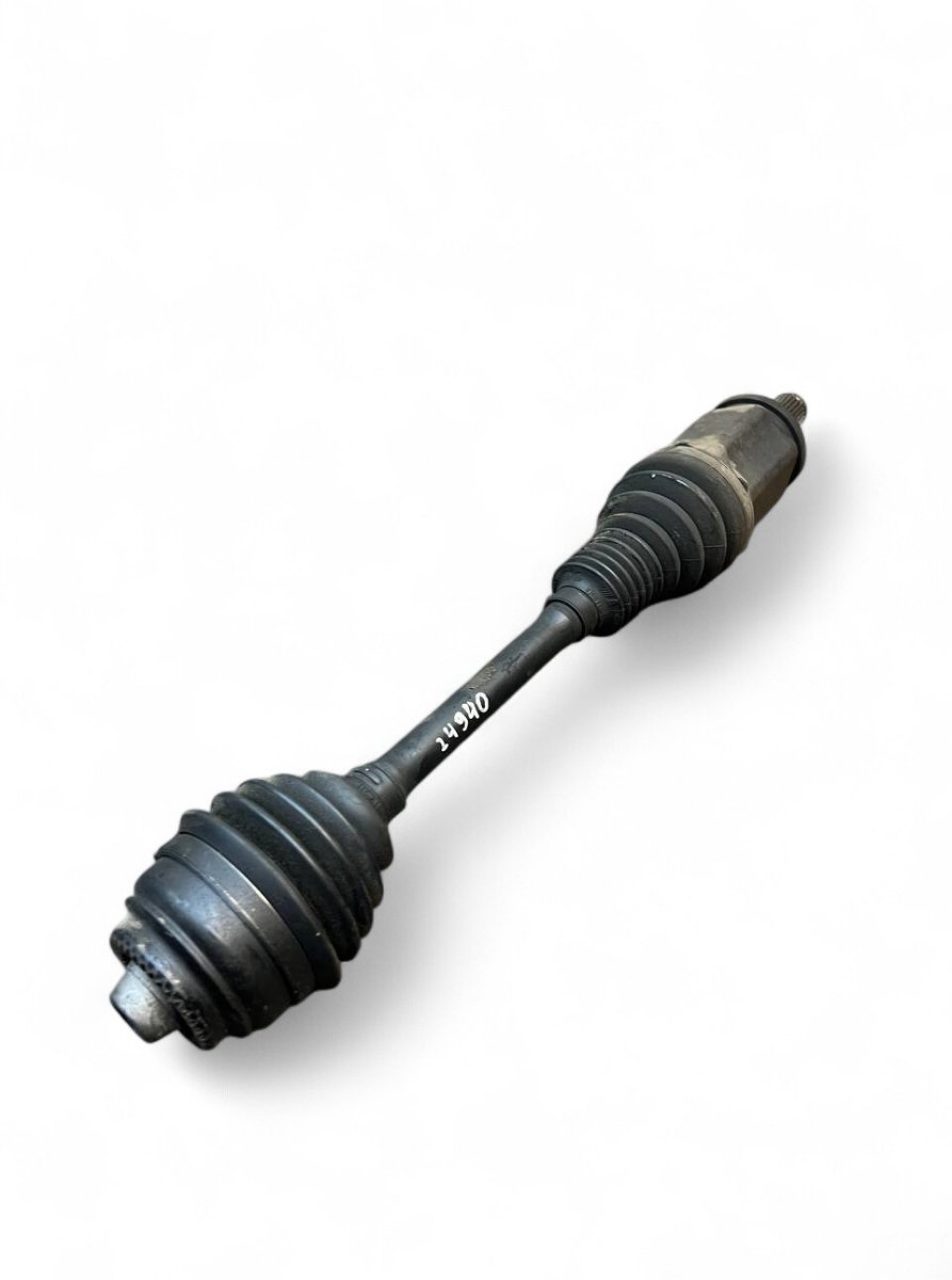 BMW 7 (F01 / F02 / F03 / F04) Drive Shaft Front Left 31607606027 7606027 Drive Shaft Front Left     ...