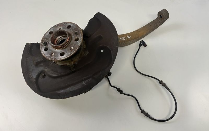 A1643302220 A1643301420 Wheel bearing housing front right MERCEDES-BENZ ML-CLASS (W164) (2005-2011)