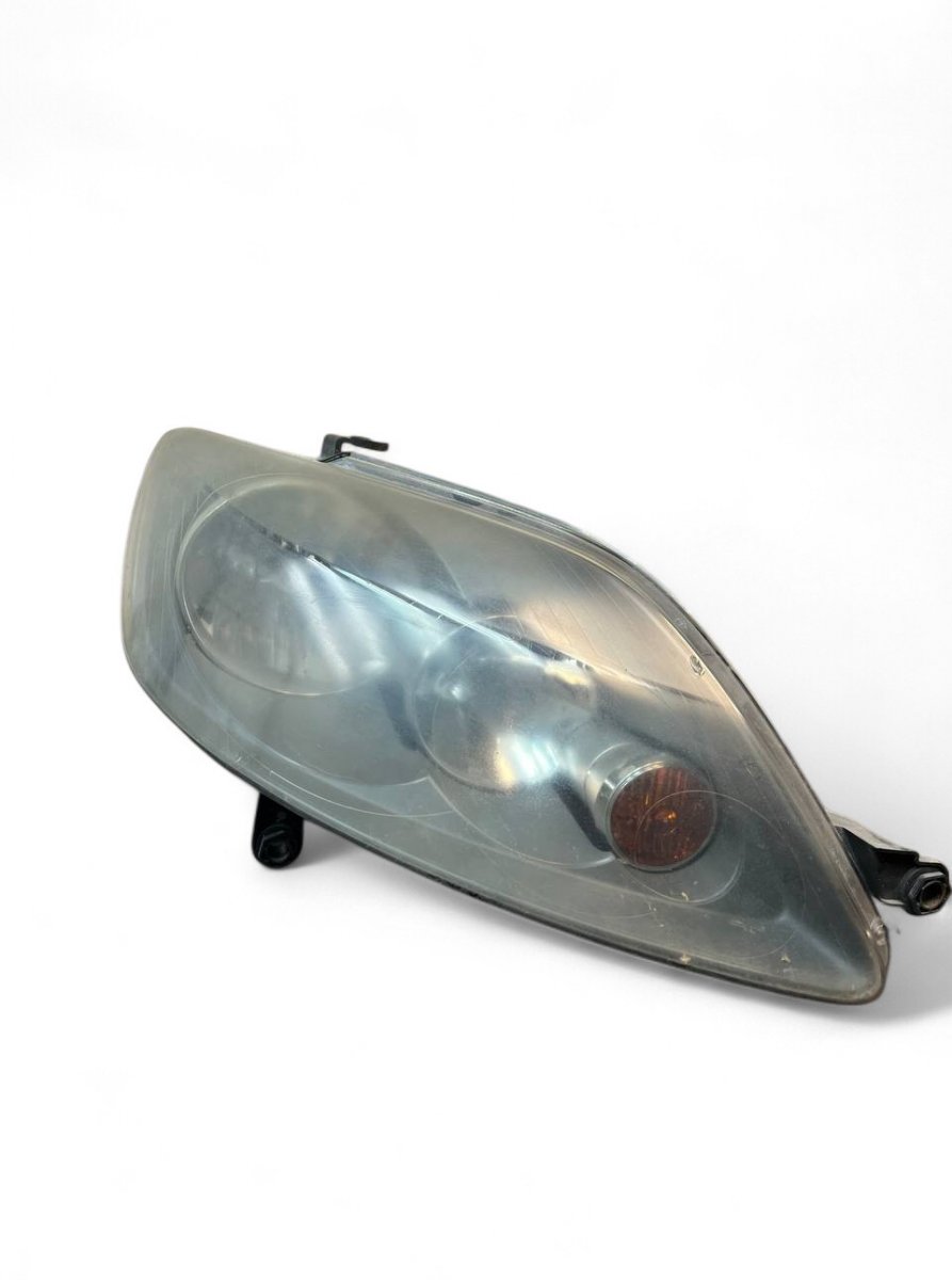 Volkswagen Golf Plus передняя фара (правая) 5M1941006B Headlight right VW GOLF PLUS (5M1, 5...