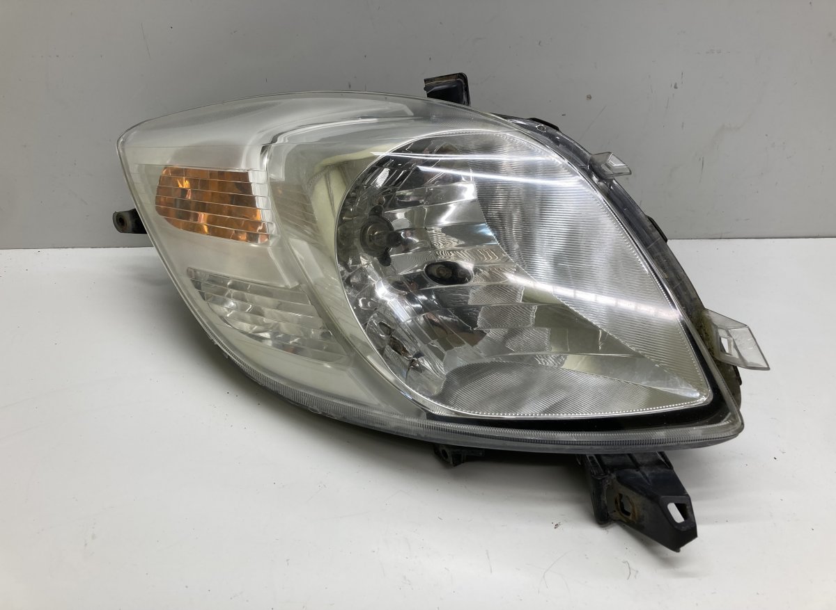 Toyota Yaris ajovalo (oikea) 811500D120 Headlight right TOYOTA YARIS II (XP9...