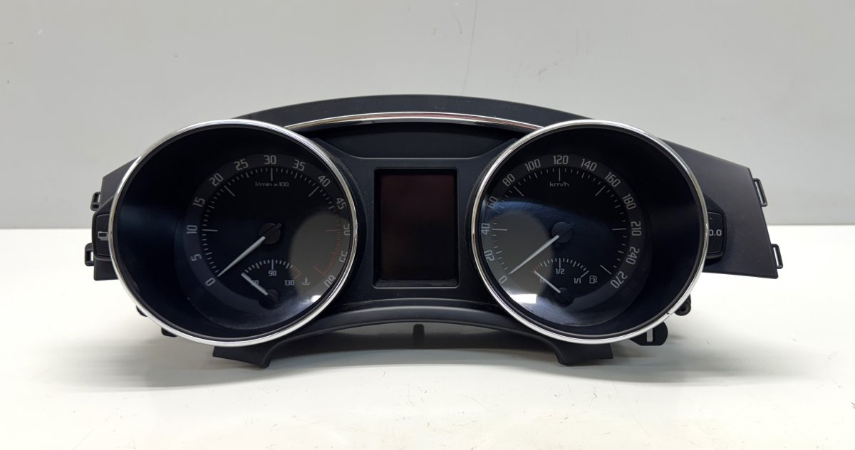 Skoda Superb (3T) näidikud 3T1920841D Instrument Cluster SKODA SUPERB II (...