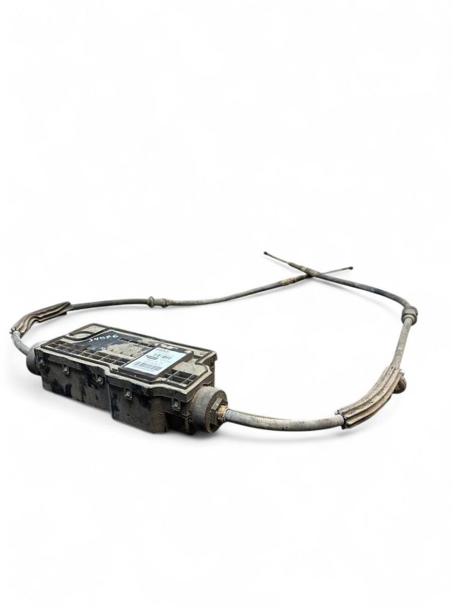 34436790417 007406001 34436877316 6877316 Parking brake motor / actuator BMW 7 (F01, F02) (2008-2016)