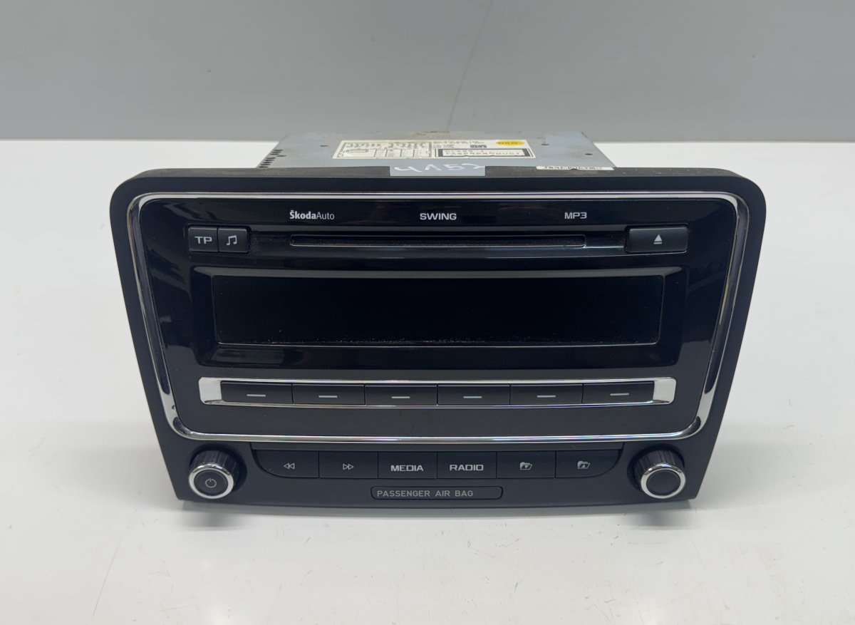 Skoda Superb (3T) Raadio juhtplokk 3T0035186 Radio SKODA SUPERB II (3T4, 3T5) (200...