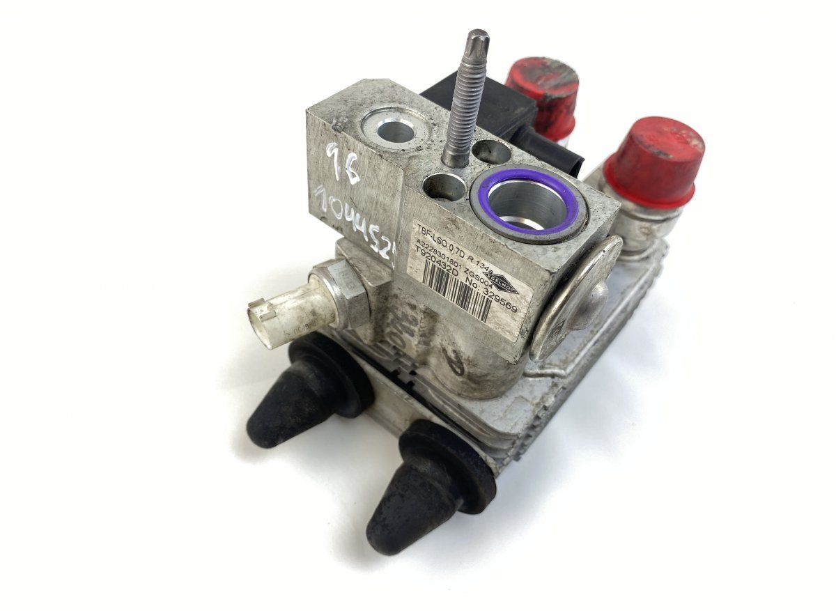 A2228300402 Air conditioning / AC system set / AC pipelines, other MERCEDES-BENZ C-CLASS (W205) (2013-2021)