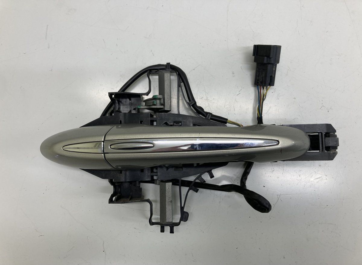C2D3608XXX Door Handle Exterior Front Right JAGUAR XJ (X351) (2009-2019)