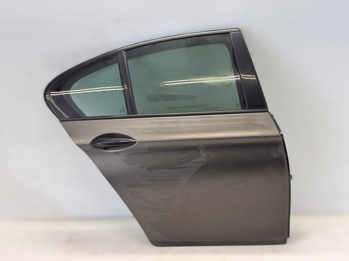 BMW 5 (F10 / F11) Door Rear Right 41009628756 Door Rear Right BMW 5 (F10, F11) (2...