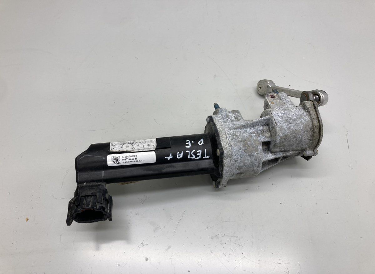 104535200H Door locks, other TESLA MODEL X (5YJX) (2013-)