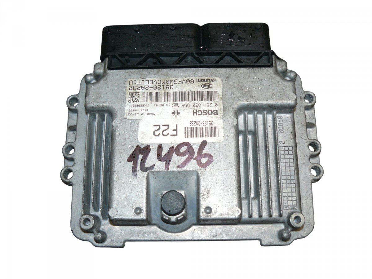Hyundai i40 Engine Control Unit / module (ECU) 0281030596 Engine Control Unit / module (ECU) H...