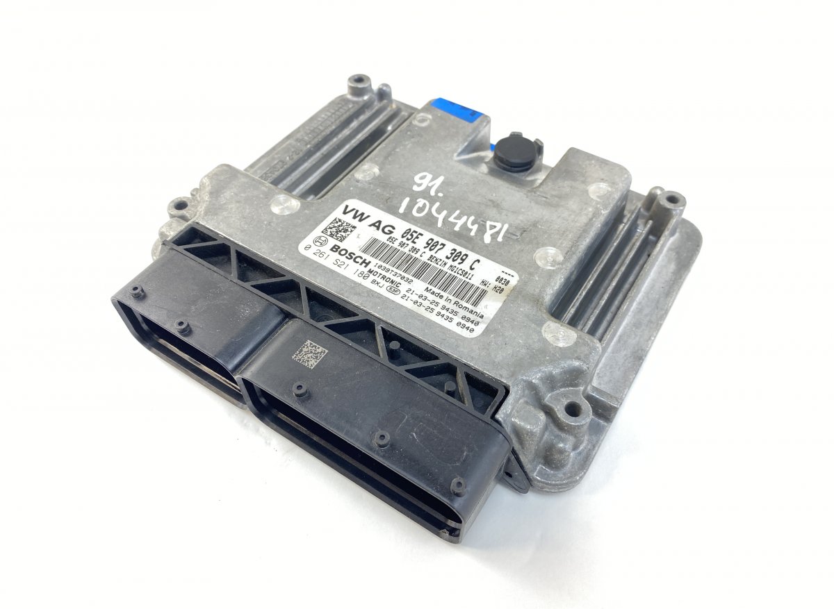 Audi Q3 (F3) Engine Control Unit / module (ECU) 0261S21180 Engine Control Unit / module (ECU) A...