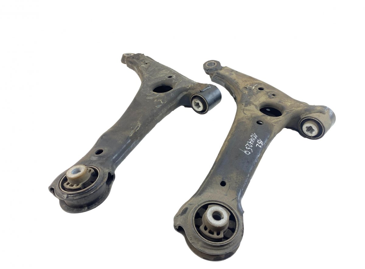 Mercedes-Benz Sprinter (W907 / W910)  Front axle track control arm kit / set A9103302500 A9103302600 Front axle track contro...