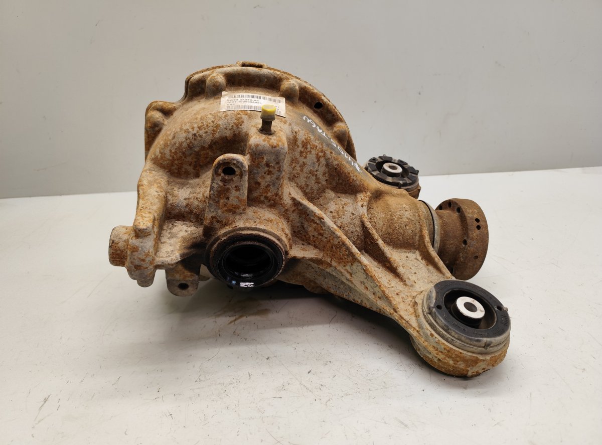 Jaguar XJ Rear axle differential