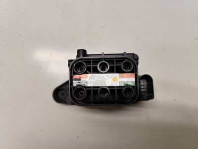 Bloc de soupapes de suspension pneumatique AW933B486AA JAGUAR XJ (X351) (2009-2019)