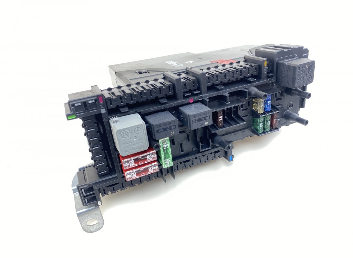Mercedes-Benz C (W205) Fuse box 5DK011023 5DK011023-84 Fuse box MERCEDES-BENZ S...