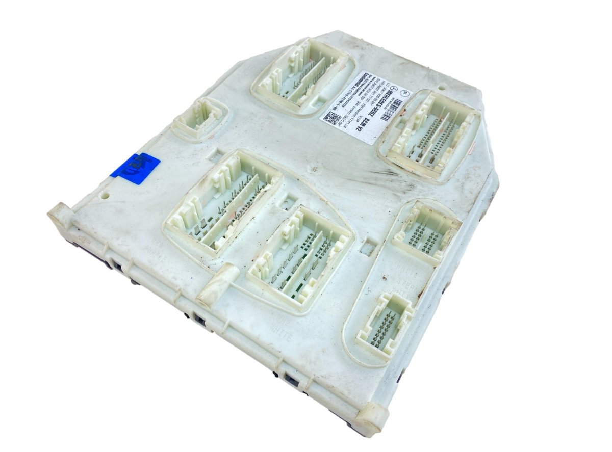 Mercedes-Benz Sprinter (W907 / W910)  Fuse box A2C7664700600 Fuse box MERCEDES-BENZ SPRINTER (...