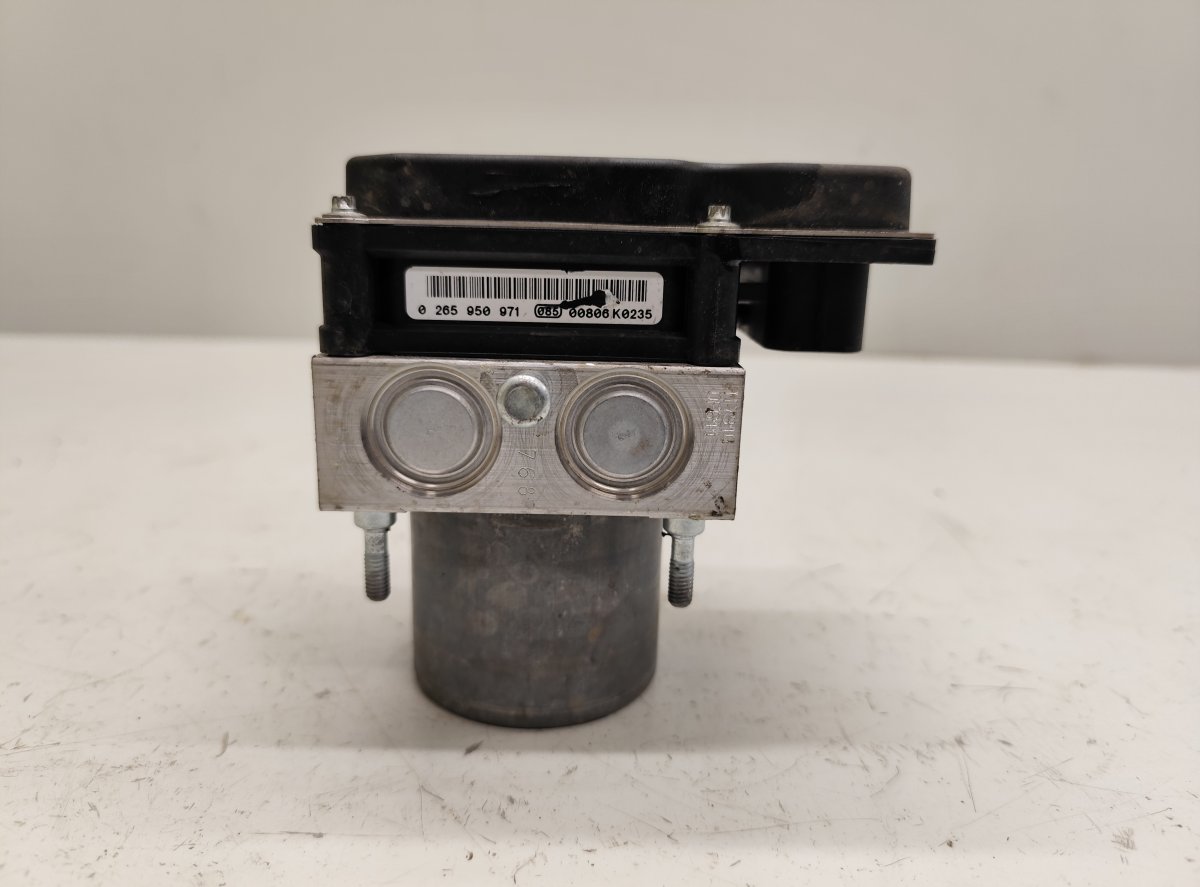 Jaguar XJ ABS hydraulic unit / pump