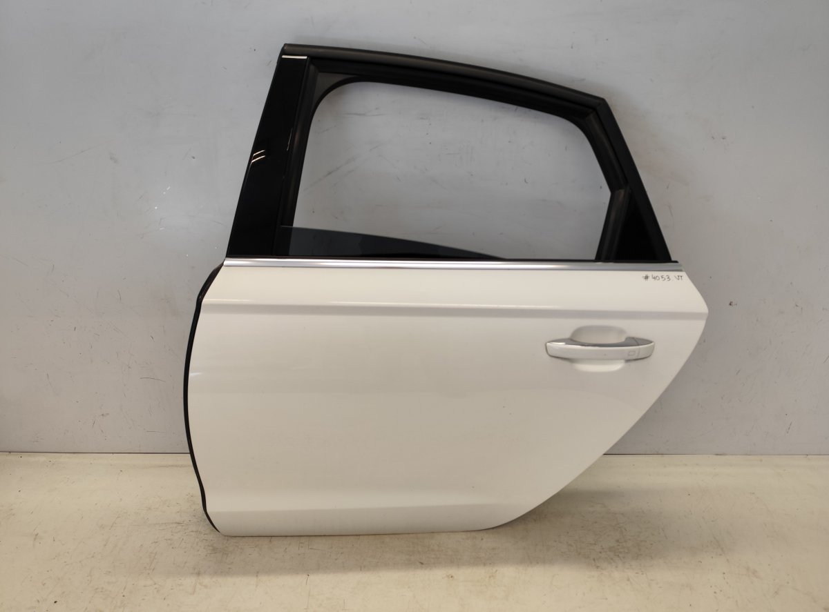 Audi A6 (C7) Door Rear Left 4G5833051 Door Rear  Left AUDI A6 / A6 ALLROAD ...