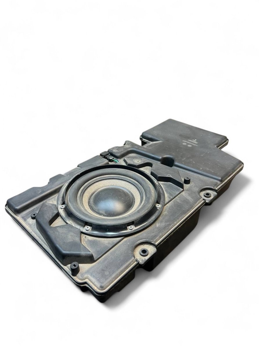 Audi A8 (D3) Subwoofer 4E0035621A Subwoofer AUDI A8 (4E) (2002-2010)

...