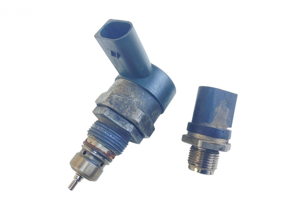 0281002927 A6420740284 0281002985 Fuel pressure regulator MERCEDES-BENZ E-CLASS (W212) (2009-2016)