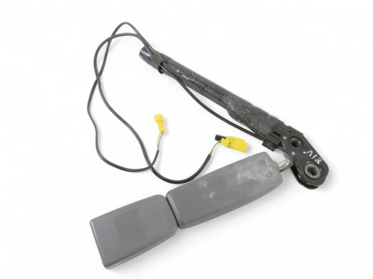 Mercedes-Benz C (W204) Seat Belt Buckle Front Left A2218601869 A22186018697G50 Seat Belt Buckle Fr...