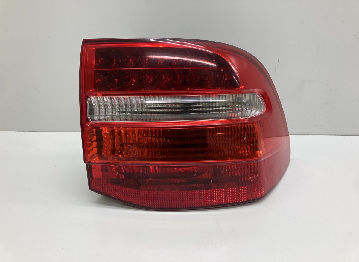 Porsche Cayenne Tail light, right 7L5945208 Tail light, right PORSCHE CAYENNE I (...