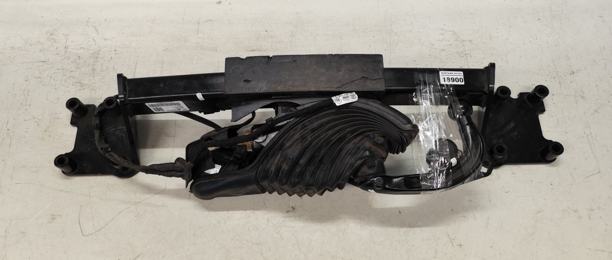 Audi Q7 (4M) towbar 4M8803881E Towbar AUDI Q7 (4MB, 4MG) (2015-)

P...