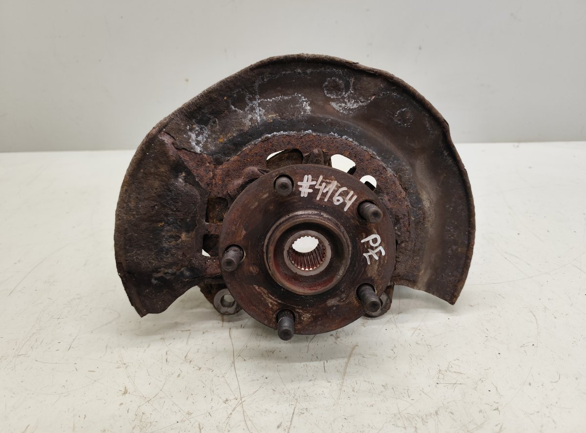 Toyota Auris Wheel bearing housing front right 4321105090 Wheel bearing housing front right TO...