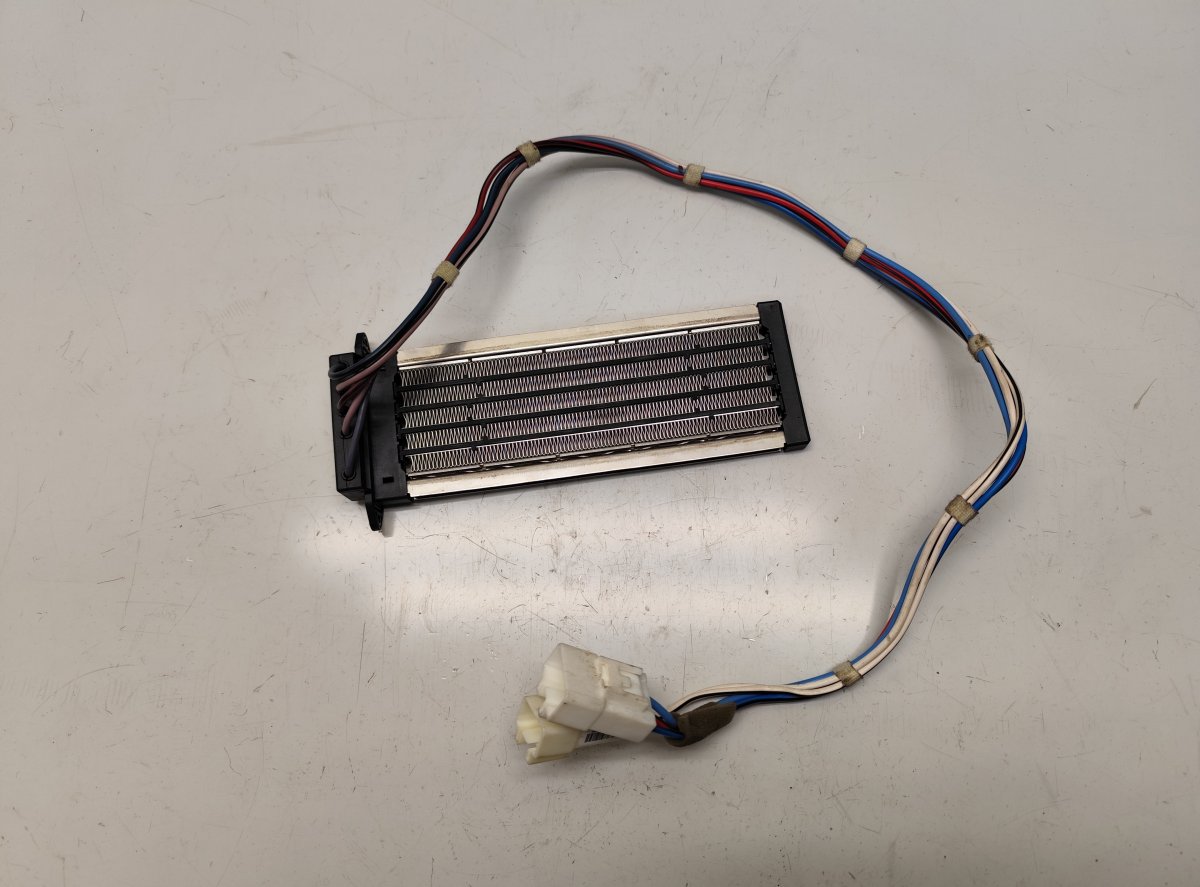 Toyota Auris Lämmittimen ydin MF0134100251 8771002070 Heater core TOYOTA AURI...