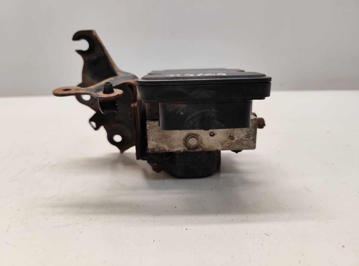 Toyota Auris ABS hydraulic unit / pump 0265242074 4454002380 ABS hydraulic unit / pump...