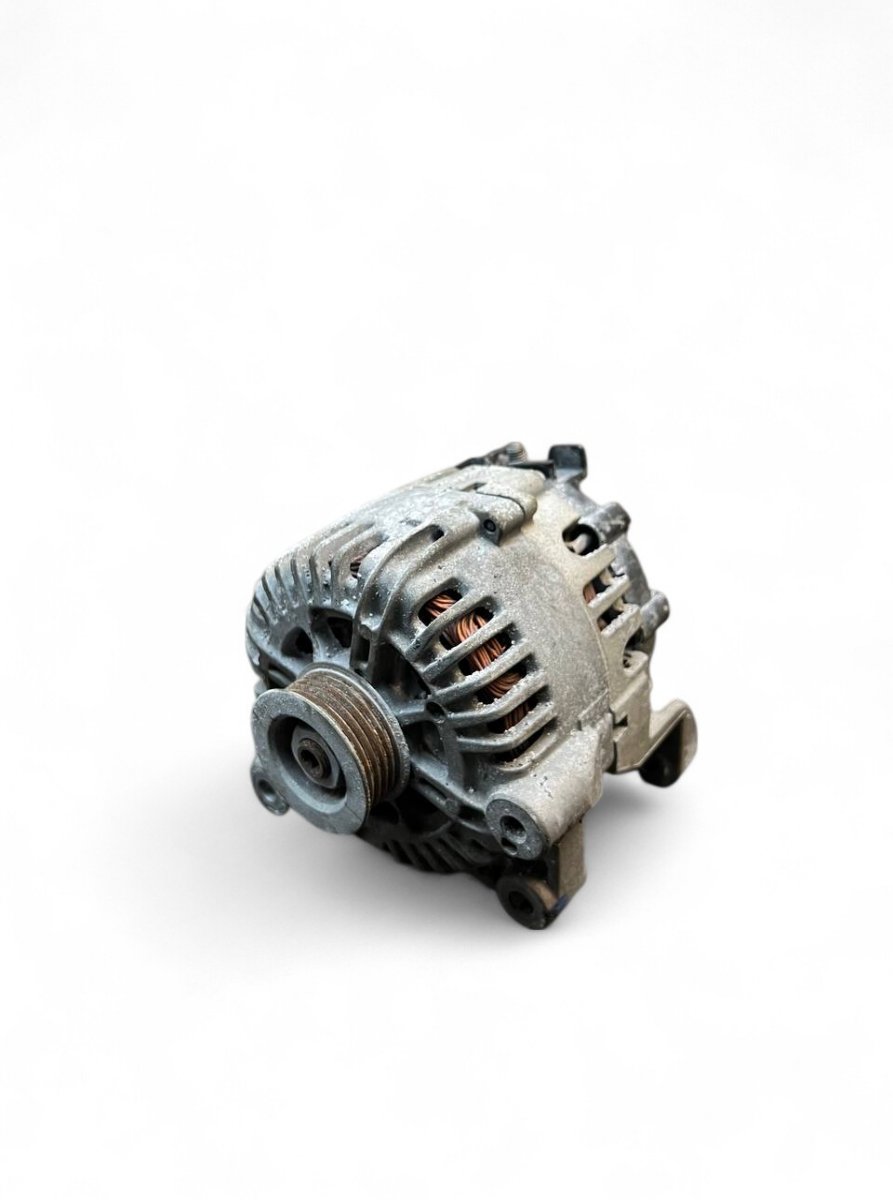 Toyota Avensis (T27) Alternator 8574045 27060YV040 Alternator TOYOTA AVENSIS (T...