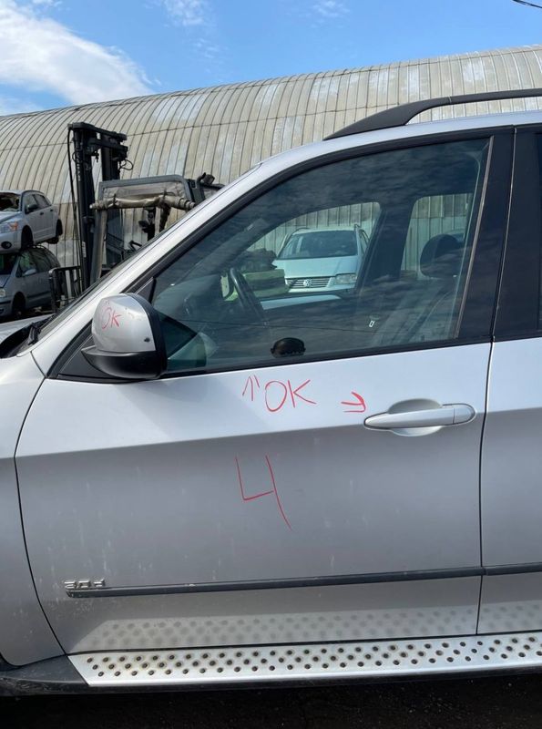 7211423 Door Front Left BMW X5 (E70) (2007-2013)