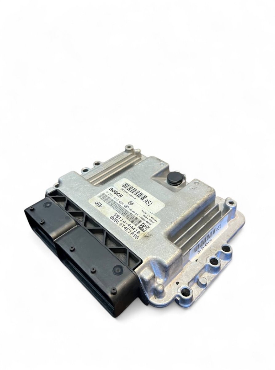 Kia Sorento Engine Control Unit / module (ECU) 391544A410 0281013048 391144A410 391544A410 90B...