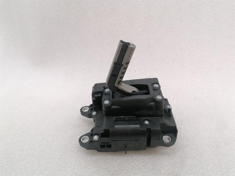Porsche Panamera Porsche Panamera 971 Gear Selector 971713033B Switching Backdrop Body type: Hatchback
Fuel: Petrol