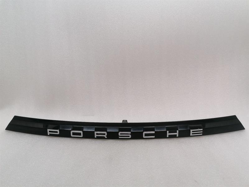 Porsche Panamera Porsche Panamera 971 Body Moulding 971827044B Bar Body type: Hatchback
Fuel: Petrol