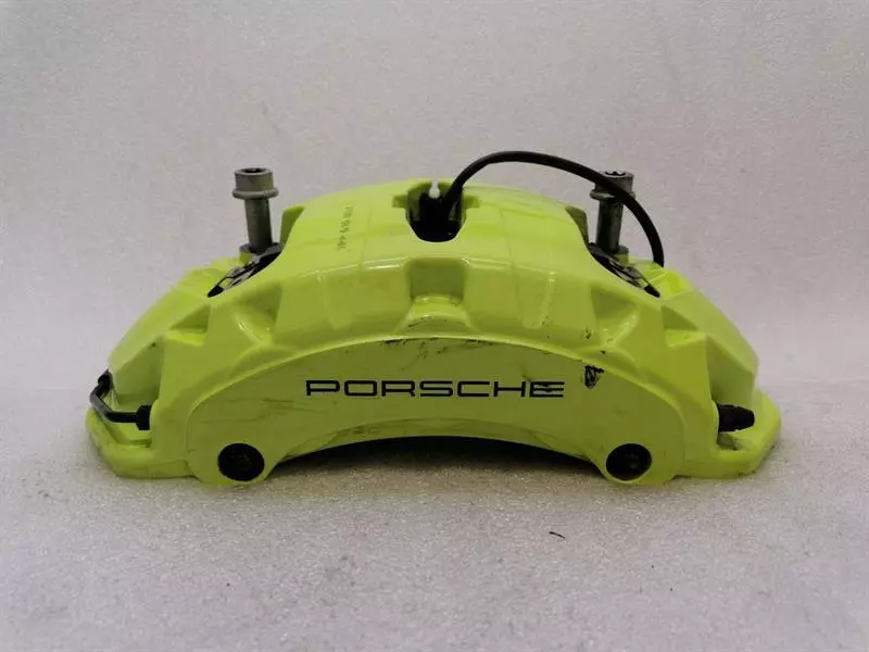 Porsche Panamera Porsche Panamera 971 brake caliper 971615105B brake caliper front left hybrid Body type: Hatchback
Fuel: Petrol
